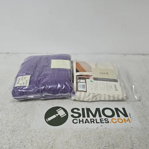 BOX OF APPROXIMATELY 15 ASSORTED HOUSEHOLD ITEMS TO INCLUDE TOWEL, FITTED SHEET ETC