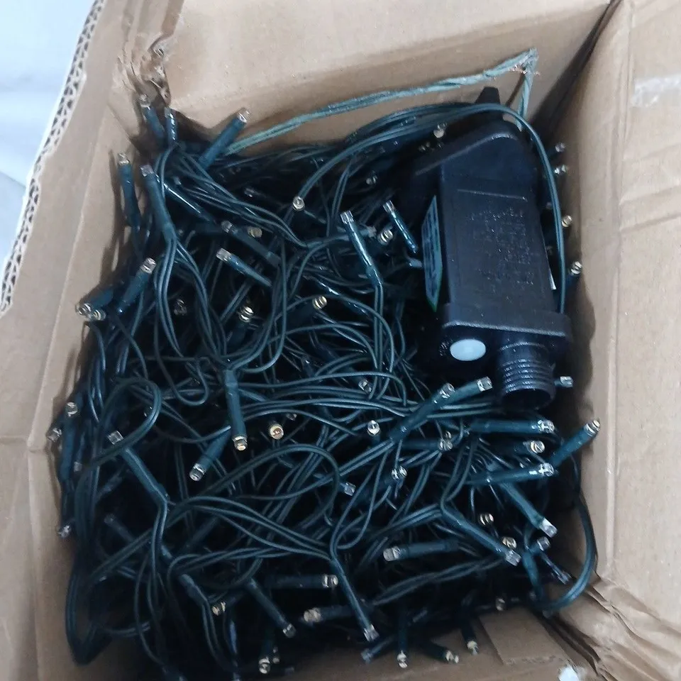 BOXED FESTIVE 500 SPARKLE CHRISTMAS LIGHTS - COOL WHITE