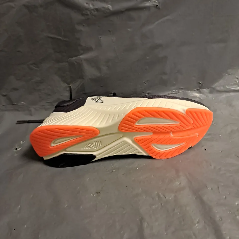 PAIR OF RAD RUNNING TAINERS IN MULTI SIZE UK 7