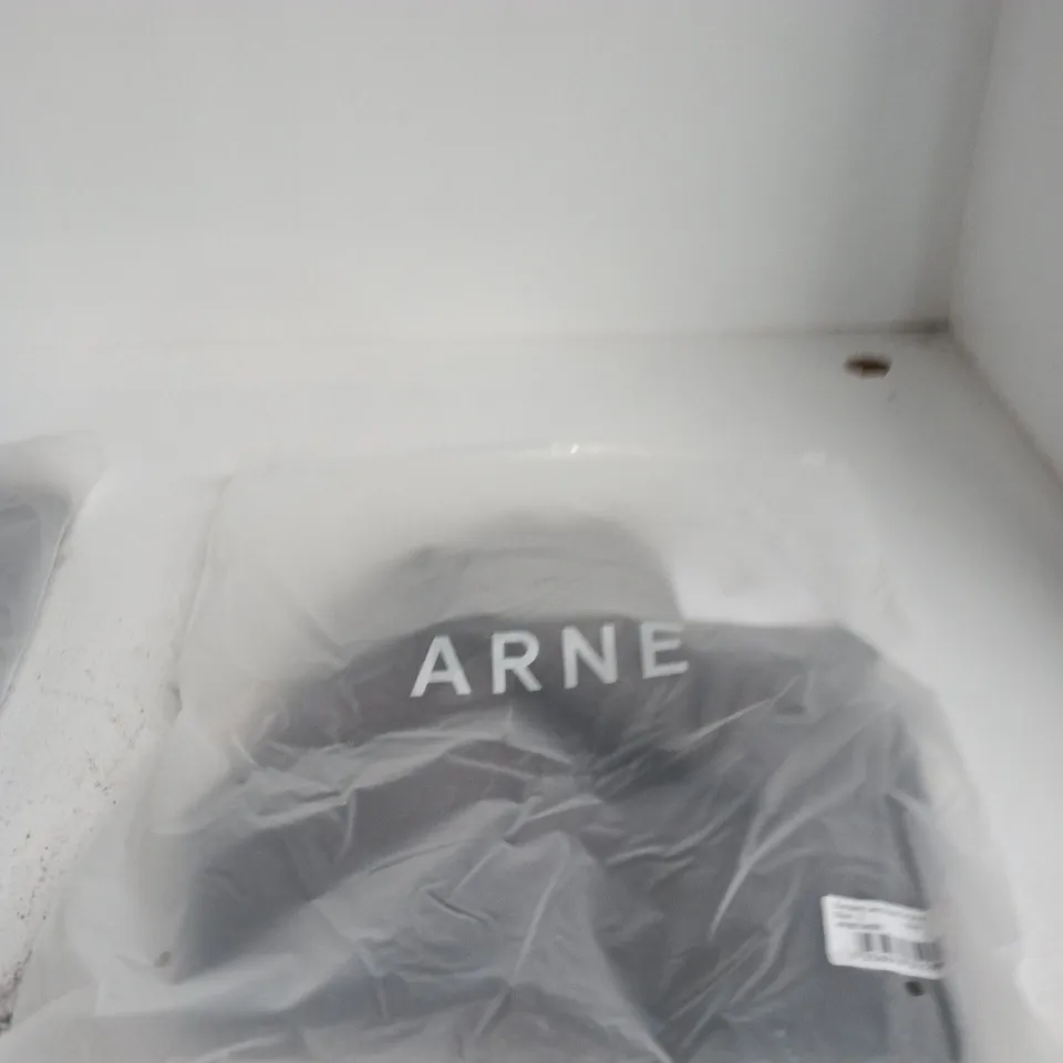 ARNE EVERYDAY LUXE SHORT IN GREY – SIZE L