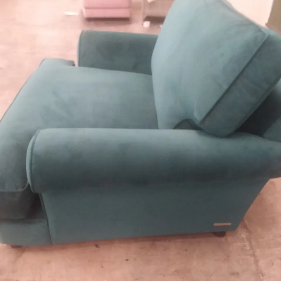 QUALITY BRITISH DESIGNER LOUNGE CO. BRIONY SNUGGLER ARMCHAIR TEAL PLUSH FABRIC