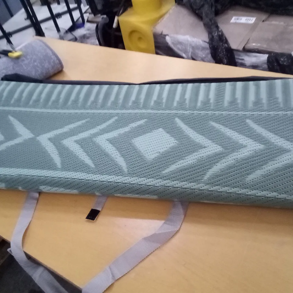 CHILL EXTRA LARGE PICNIC BLANKET 270 * 200CM