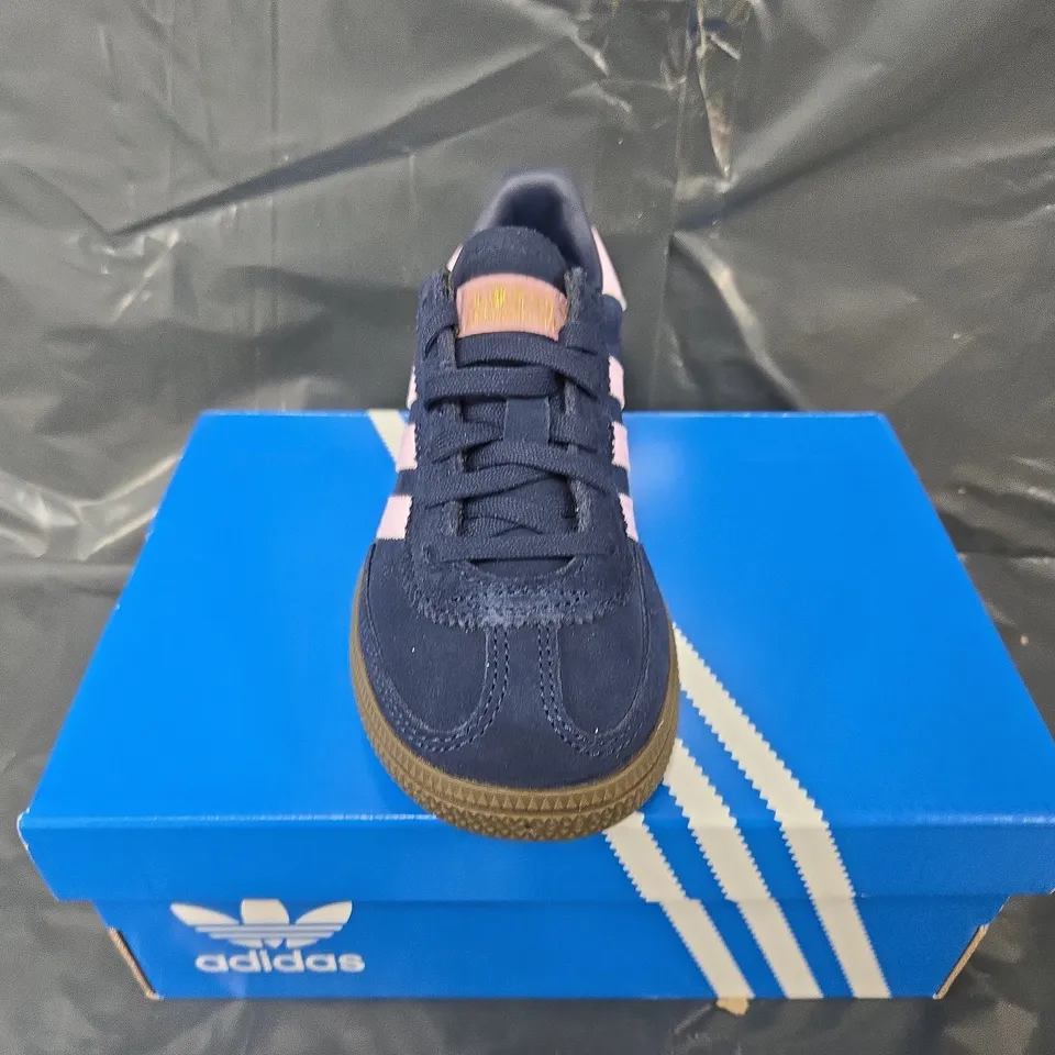 BOXED PAIR OF ADIDAS HANDBALL SPEZIAL SHOES KIDS IN NAVY/PINK - UK 11K