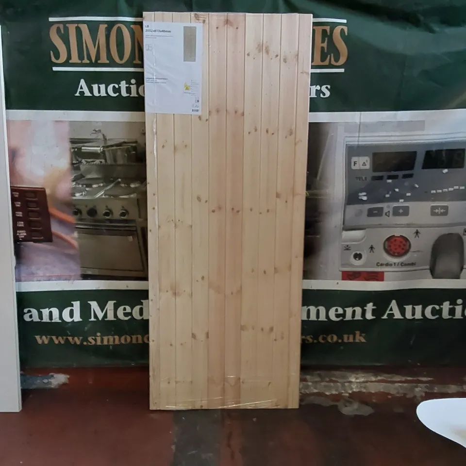 NORDIC SOFTWOOD LEGEND AND BRACED DOOR // SIZE: 2032 X 813 X 40mm