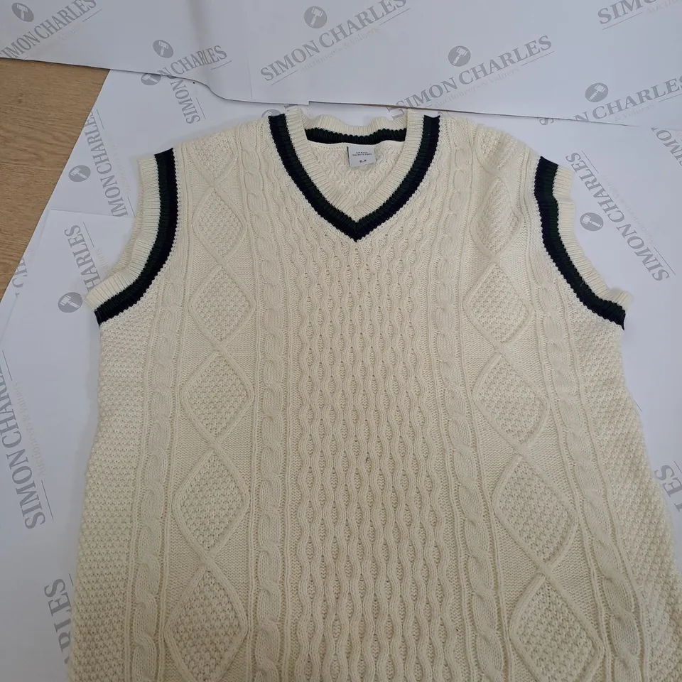 URBAN OUTFITTERS KNITTED SWEATER VEST SIZE M