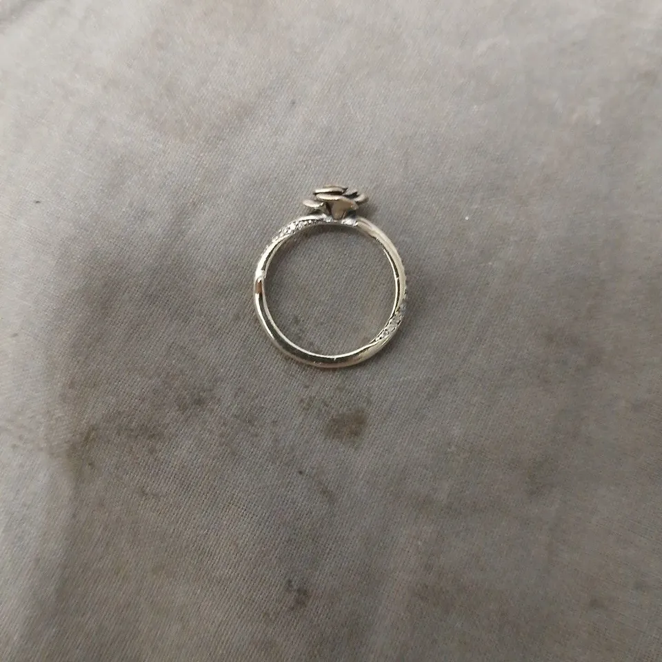 PANDORA SILVER RING WITH ROSE MOTIF, IN PINK PRESENTATION BOX