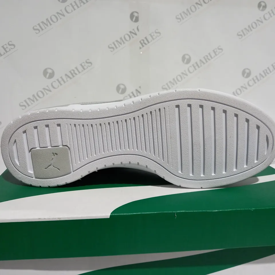 BOXED PUMA WHITE & GREY CA PRO CLASSIC TRAINERS
