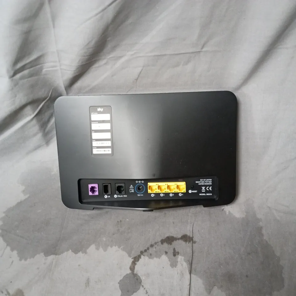 SKY SR203 ROUTER (BROADBAND WIRELESS ROUTER)