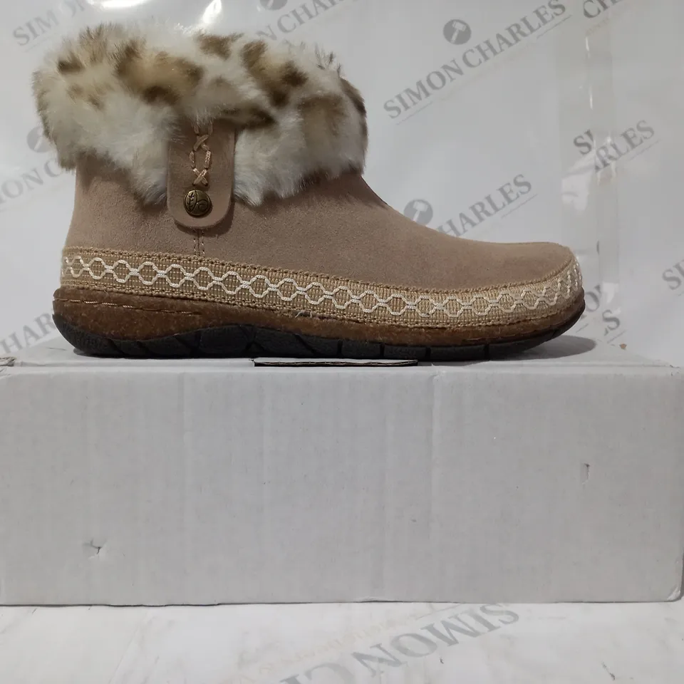 BOXED PAIR OF EARTH ORIGINS EMMALYN BEIGE BOOTIES - SIZE 5