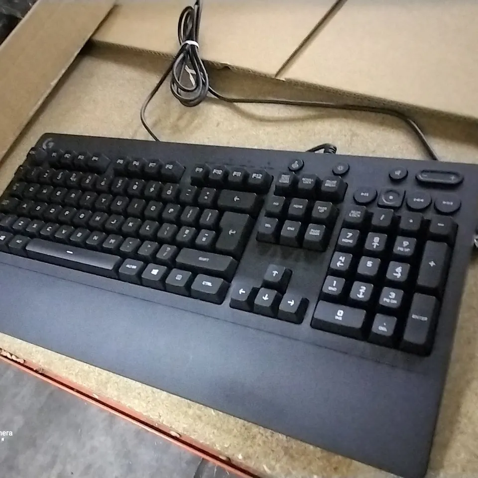 BOXED BLACK KEYBOARD 