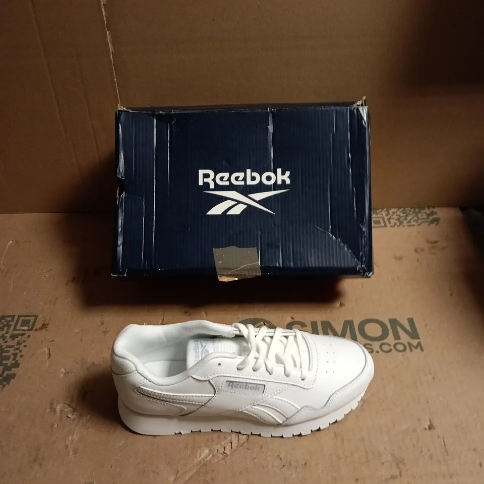 REEBOK WHITE SNEAKERS – BOXED - 4.5