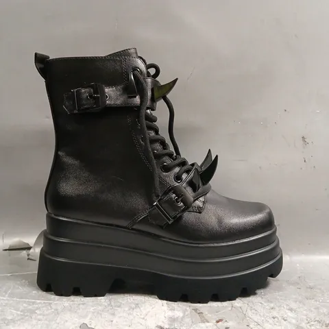 BOXED PAIR OF KOI BOOTS IN BLACK W. SPIKE DETAIL SIZE UK 4
