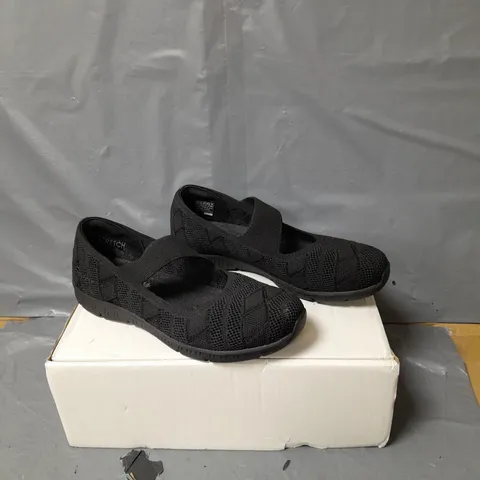 SKECHERS BE COOL SHOES - BLACK - SIZE 6.5