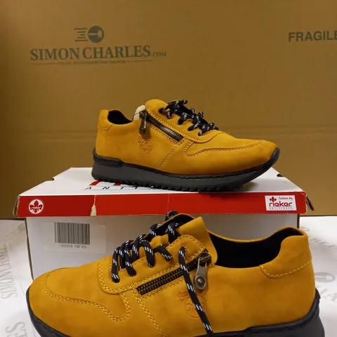 RIEKER ZIP TRAINER SIZE 5