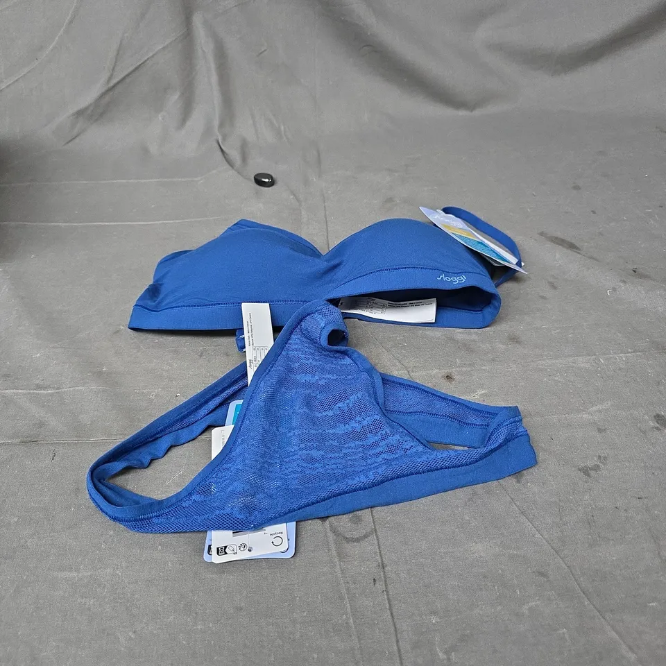 SLOGGI FREE EVOLVE TWIN SET PADDED BRA ONE SIZE AND STRING PANTS ONE SIZE. BLUE SAPPHIRE