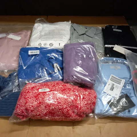LARGE QUANTITY OF ASSORTED BAGGED CLOTHING ITEMS TO INCLUDE ZOZIMUS, WILLIAM HUNT AND STEVENSONS