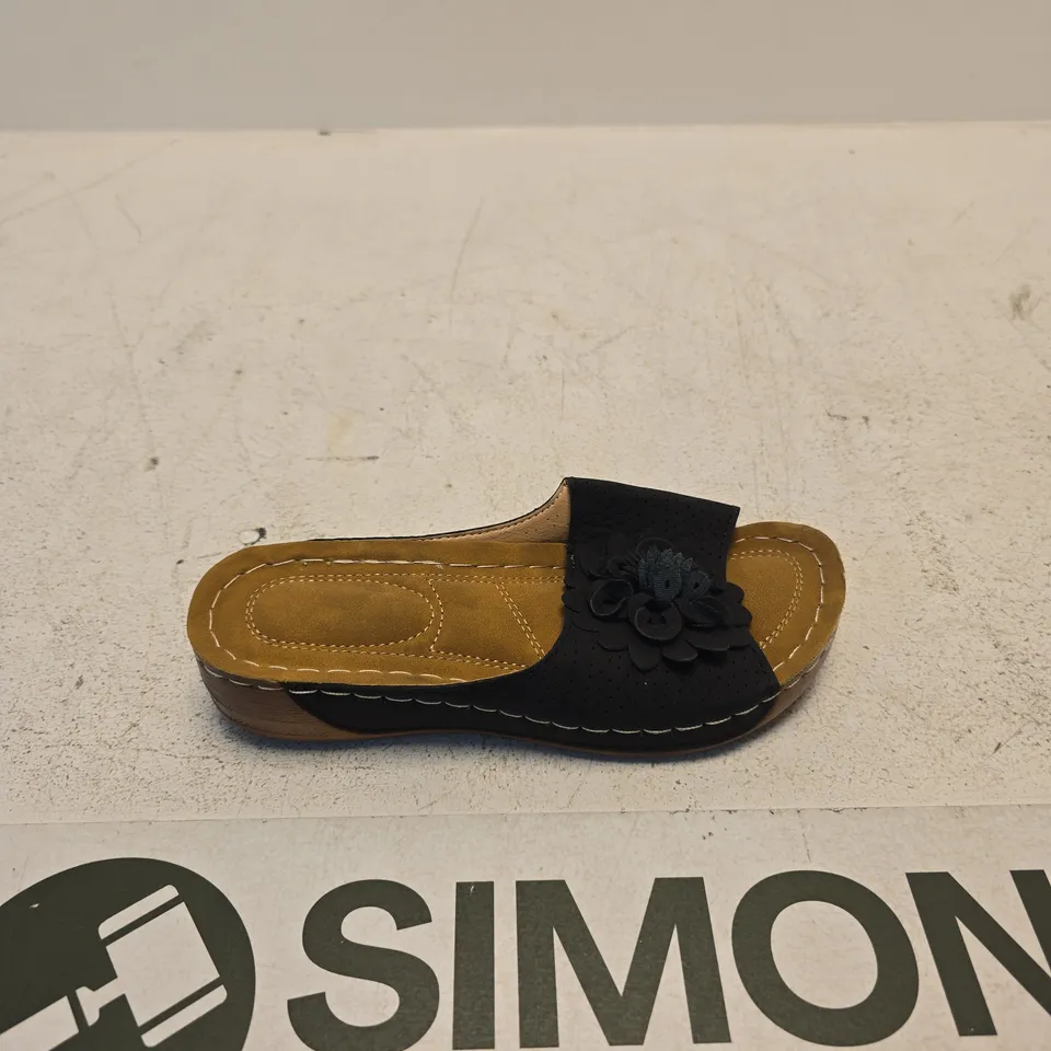 AVERY LANE BLACK SANDALS UK 3 (EU 36)