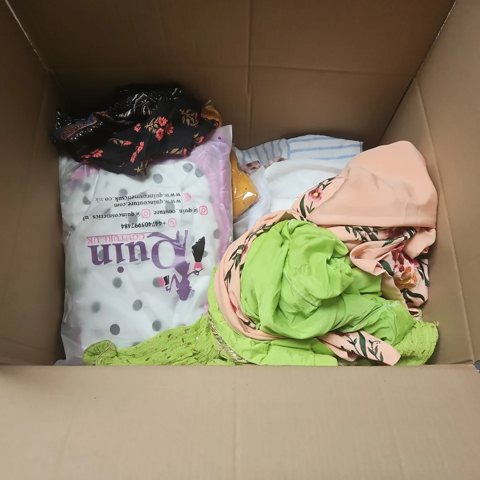 LARGE QUANTITY OF ASSORTED CLOTHING ITEMS TO INCLUDE NEXT, NEW LOOK AND WALLIS