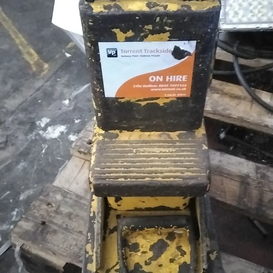 TOE JACK TYPE C (CW HANDLE)