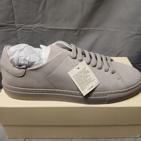BOXED UK11 AXEL ARIGATO CLEAN 90 SNEAKER – LIGHT TAUPE