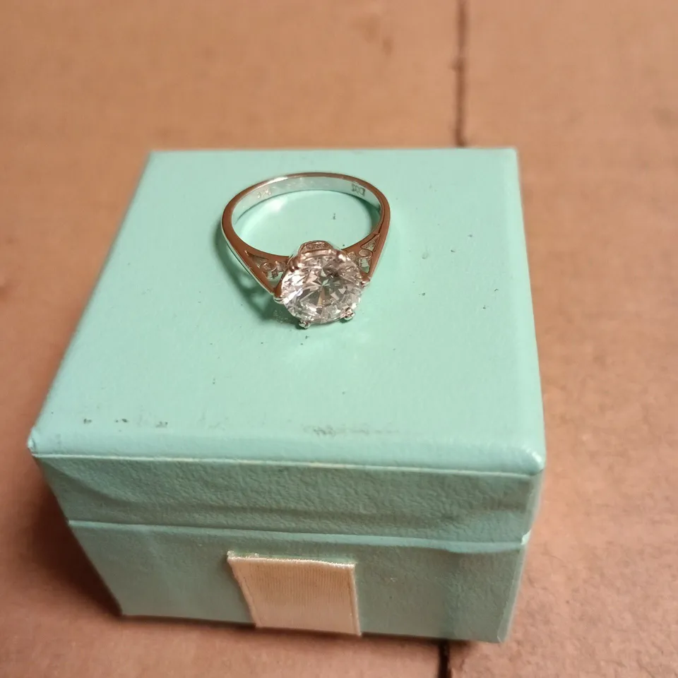 SOLITAIRE RING IN WHITE METAL – TURQUOISE PRESENTATION BOX