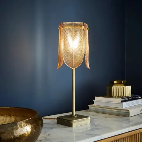 BOXED HOTEL MELIA TABLE LAMP
