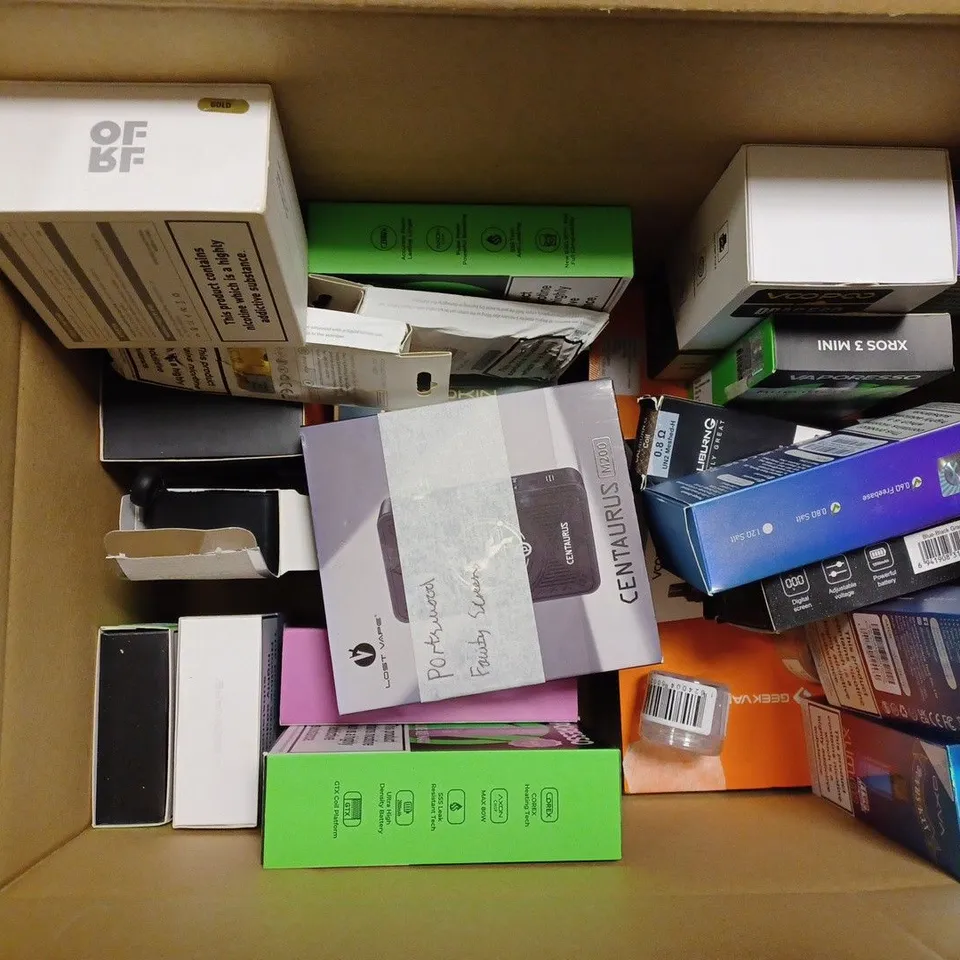 APPROXIMATELY 25 BOXED E-CIGARETTES TO INCLUDE ASPIRE VOOPOO DRAG S , GEEK VAPE L200 , VOOPOO DRAG X , ETC 