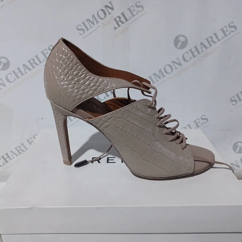BOXED PAIR OF REISS MILA PEEPTO SHOES IN TRUFFLE CROC SIZE 7