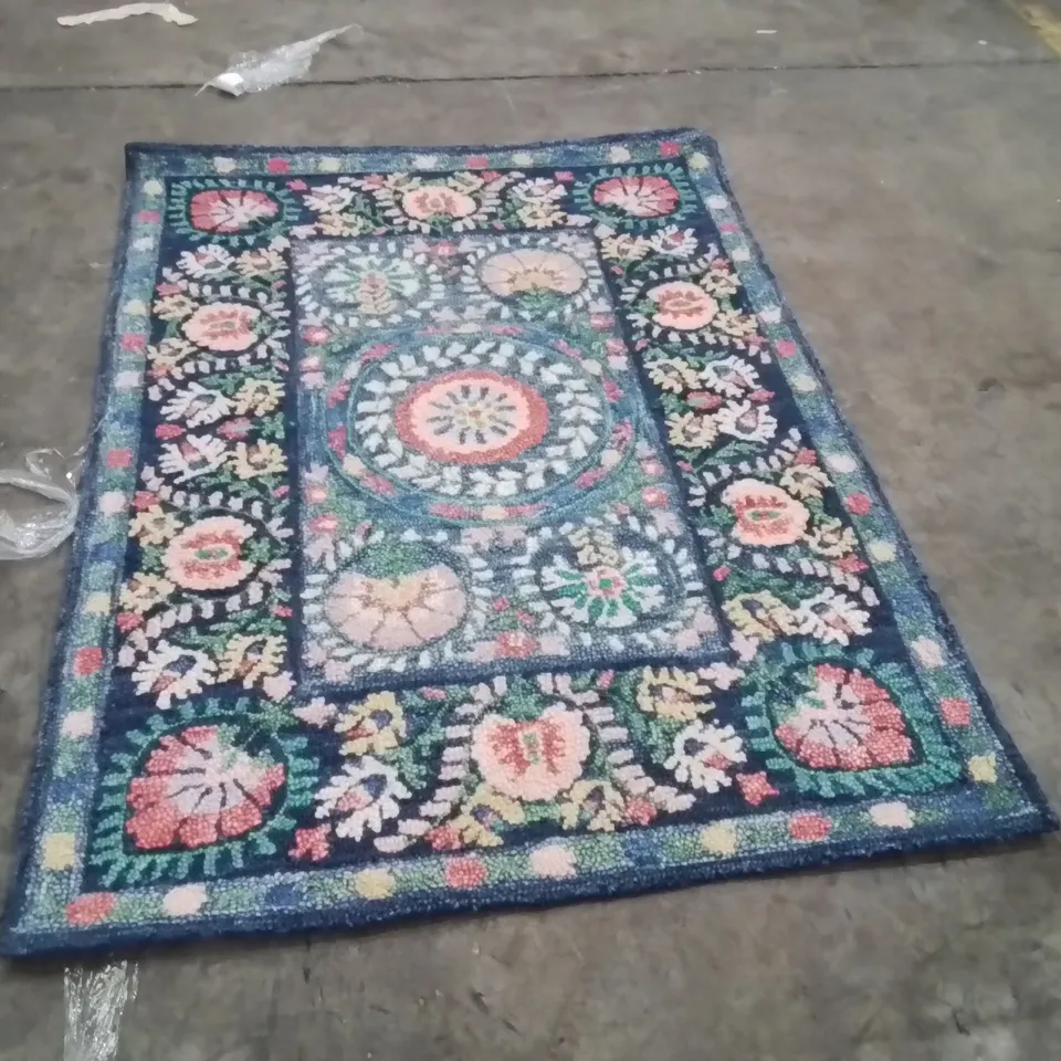 QUALITY DESIGNER AREA RUG - APPROXIMATELY 170X120CM