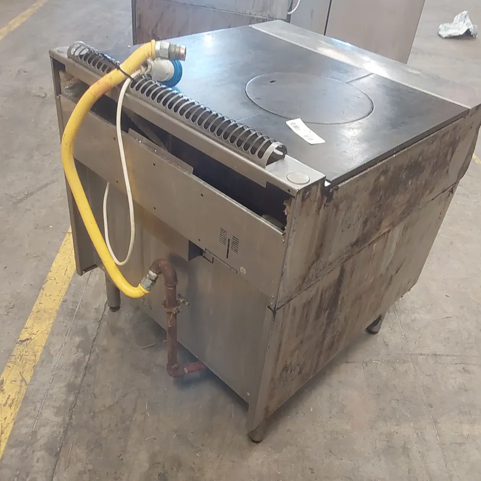 BONNET SOLID TOP GAS OVEN RANGE