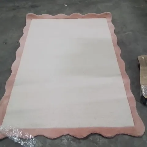 QUALITY DESIGNER AREA RUG - APPROXIMATELY 170X120CM