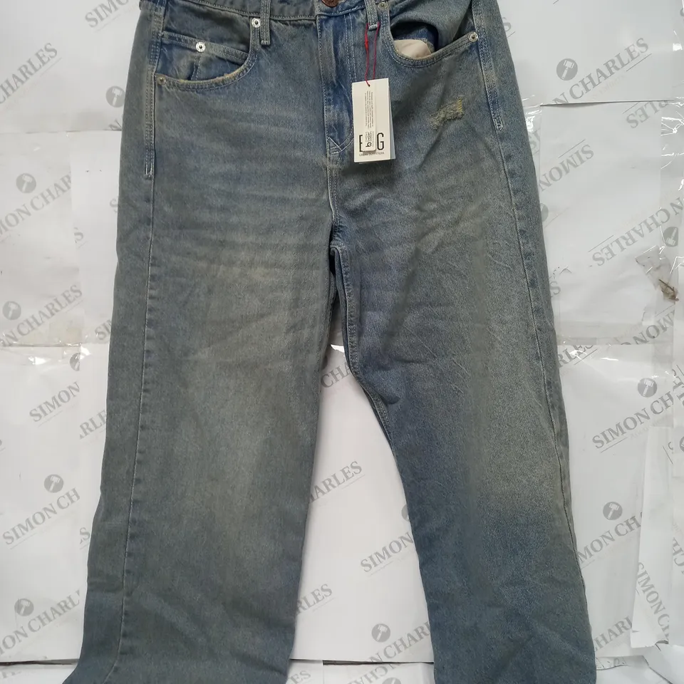 BDG URBAN OUTFITTERS JAYA BAGGY BOYFRIEND LOW RISE SUPER LOOSE FIT JEANS BLUE/LIGHT SAND - 26W 32L
