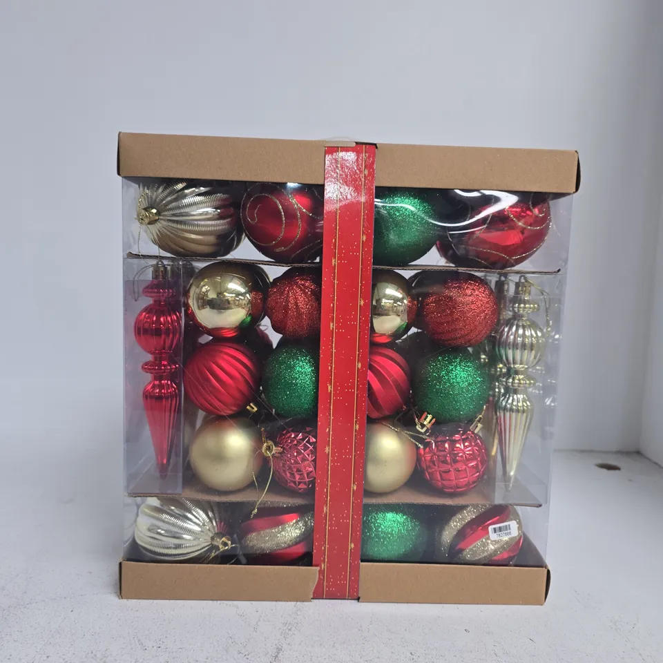 BOXED CHRISTMAS TREE ORNAMENTS – ASSORTED RED, GREEN & GOLD BAUBLES