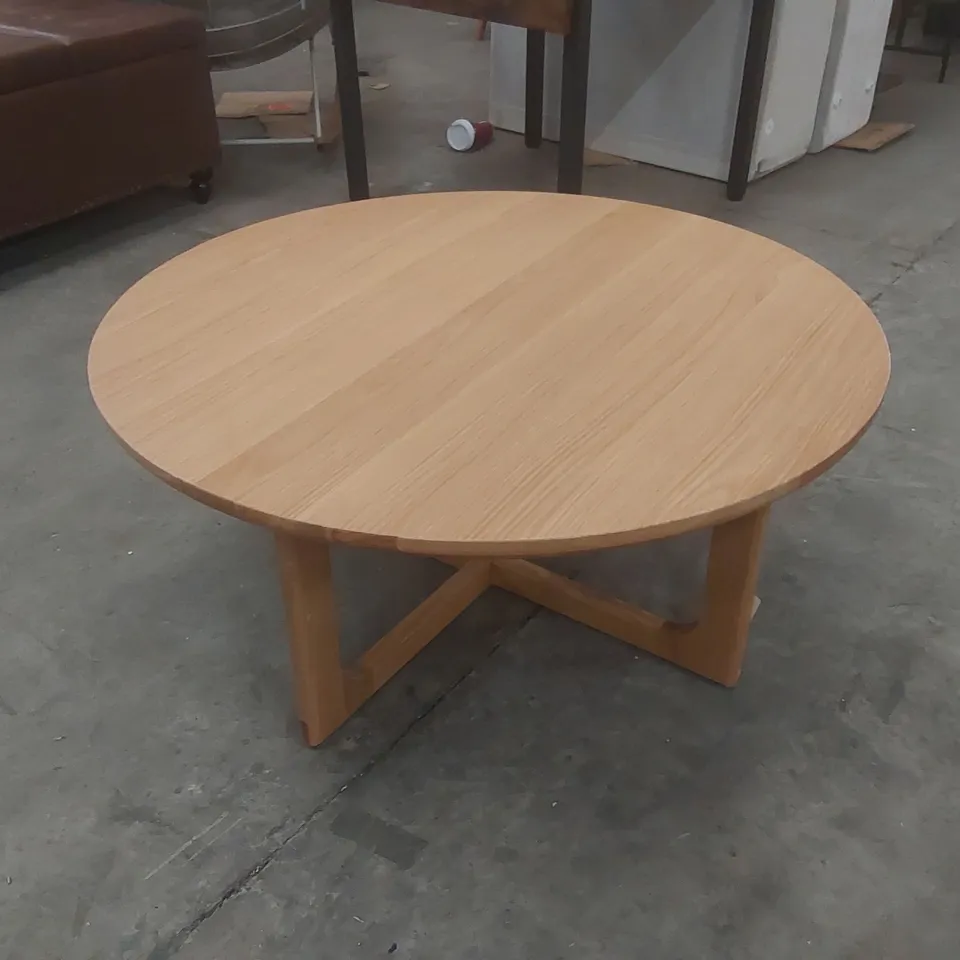 LAROQUE FOUR LEGS COFFEE TABLE
