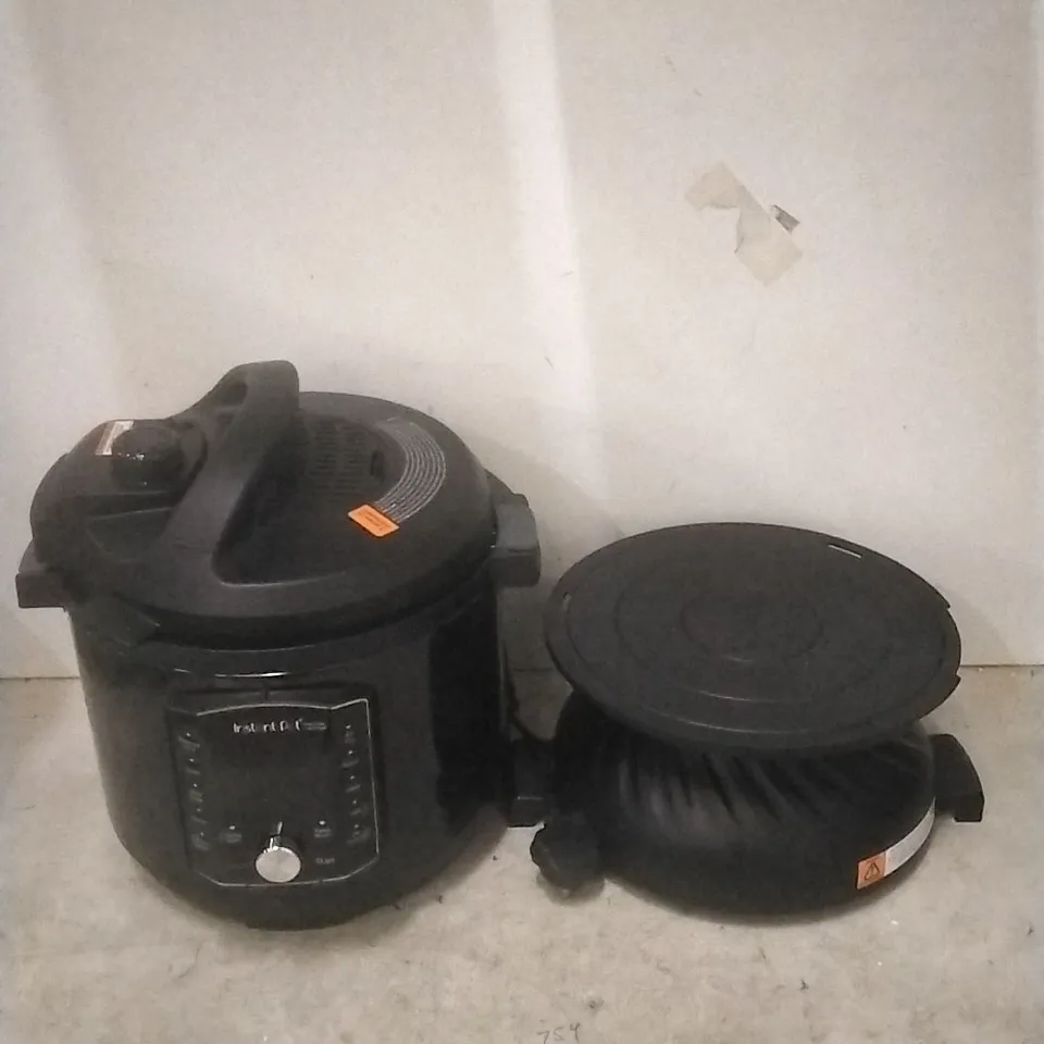 BOXED INSTANT POT PRO CRISP + AIR FRYER 