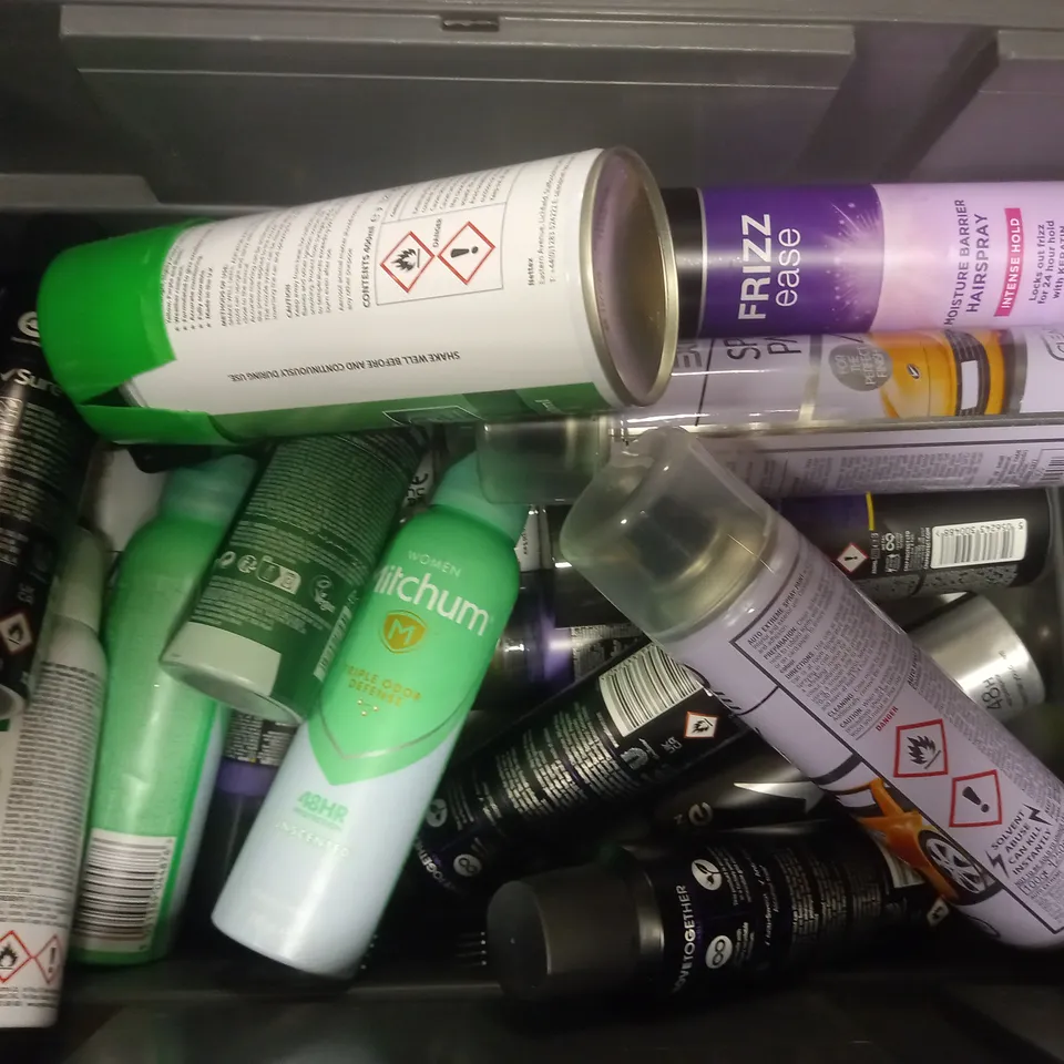 BOX OF APPROX 20 ASSORTED AEROSOLS TO INCLUDE - WOMAN MITCH UNSCENTED - AUTO EXTREME SPRAY PAINT - JOHN FRIEDA FRIZZ EASE HAIRSPRAY ECT