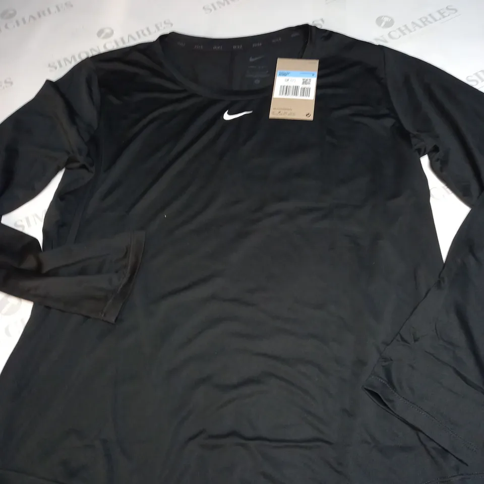 NIKE LOGO LONG SLEEVED RUNNING SHIRT SIZE M