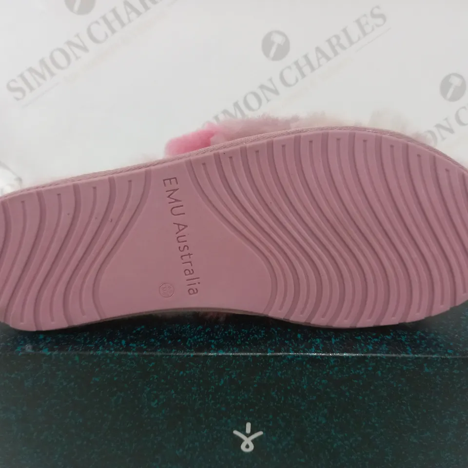 EMU AUSTRALIA BLUSH PINK SANDAL SIZE 7