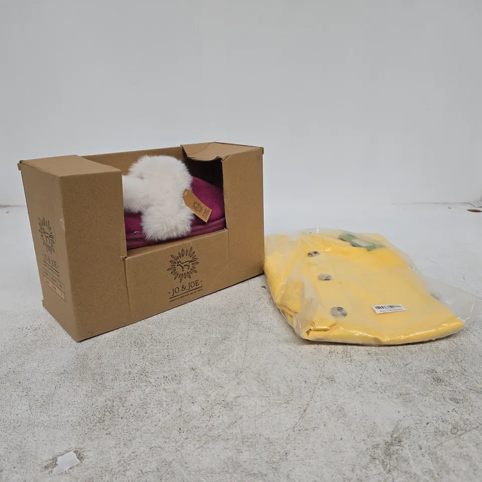 BOX OF APPROXIMATELY 20 ASSORTED ITEMS TO INCLUDE LA MAREY CLOTHING, JO & JOE FOOTWEAR ETC