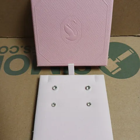 SWAROVSKI CRYSTAL JEWELLERY STUD EARRINGS 