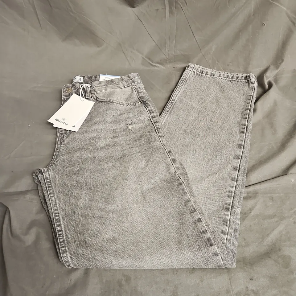 PULL&BEAR STRAIGHT MID RISE JEANS IN GREY WASH SIZE 10