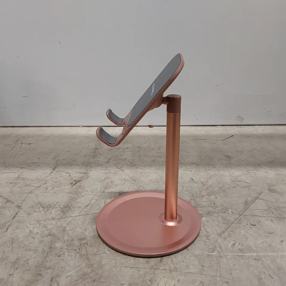 BOXED BELL & HOWELL SET OF 3 CLEVER GRIP PHONE & TABLET STANDS (1 BOX)