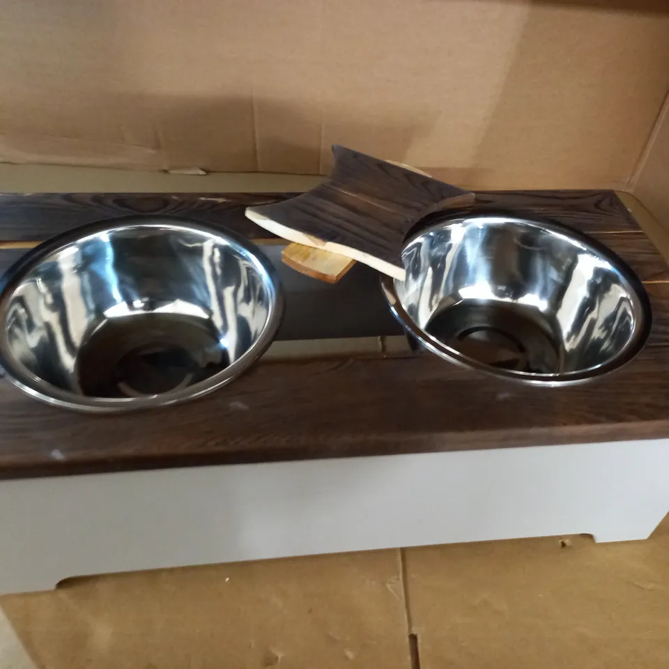 BOXED RAISED PET BOWL STAND