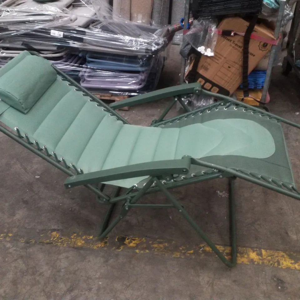 BOXED PREMIUM HEAVY-DUTY ZERO GRAVITY CHAIR - GREEN