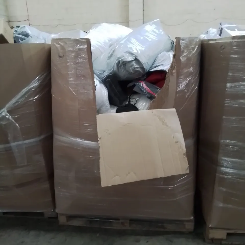PALLET OF ASSORTED BEDROOM AND COMFORT BASED PRODUCTS TO INCLUDE; PILLOWS, SUPPORT SEAT CUSHIONS AND SIMILARLY RELATED GOODS