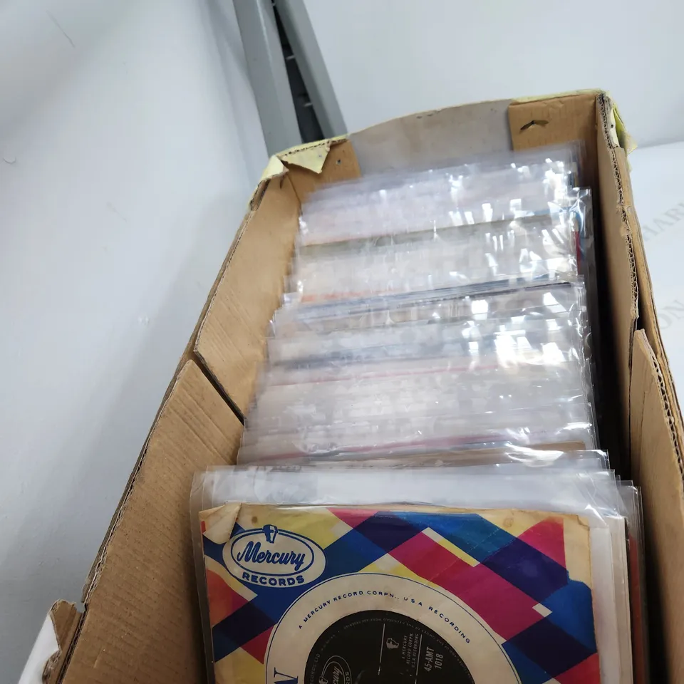 A COLLECTION OF 120 X VINYL SINGLES. MAINLY 60S 70S 80S.