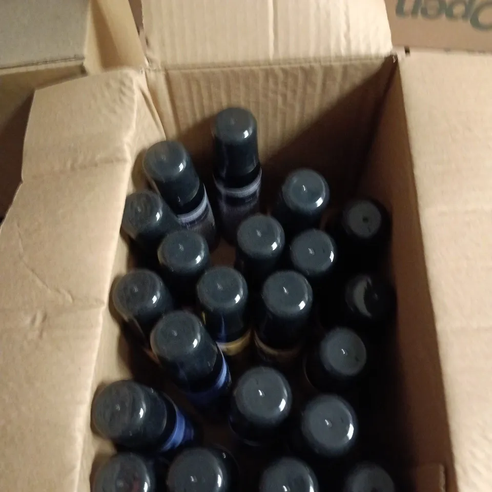 BOX OF APPROXIMATELY 20 ASSORTED MATRIX BLOW DRY TEMP COLOUR