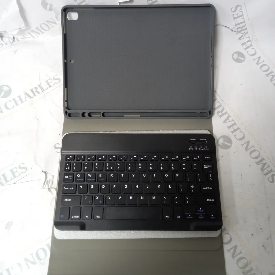 BOXED TABLET CASE AND KEYBOARD 