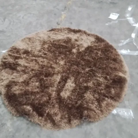 QUALITY DESIGNER AREA RUG - APPROXIMATELY 198X190