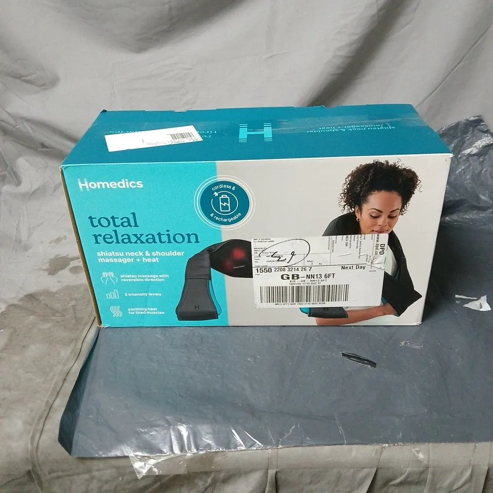 HOMEDICS SHIATSU NECK AND SHOULDER MASSAGER + HEAT BOXED